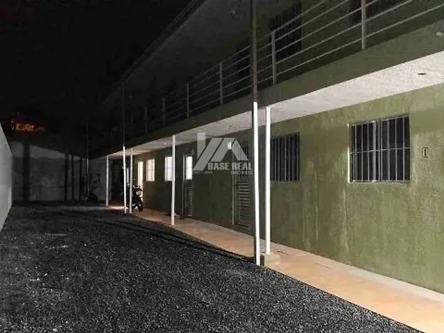 Kitnet 1 quarto e 1 banheiro, à venda, no bairro Uvaranas em Ponta Grossa