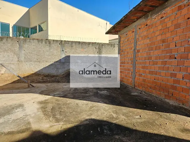 Kitnet com 274m² 5 quartos e 5 banheiros, à venda, no bairro POMPEIA 2 em Jacarezinho