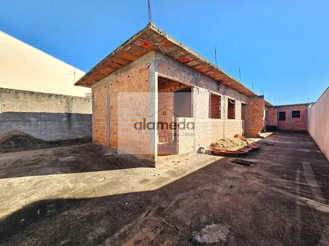 Kitnet com 274m² 5 quartos e 5 banheiros, à venda, no bairro POMPEIA 2 em Jacarezinho