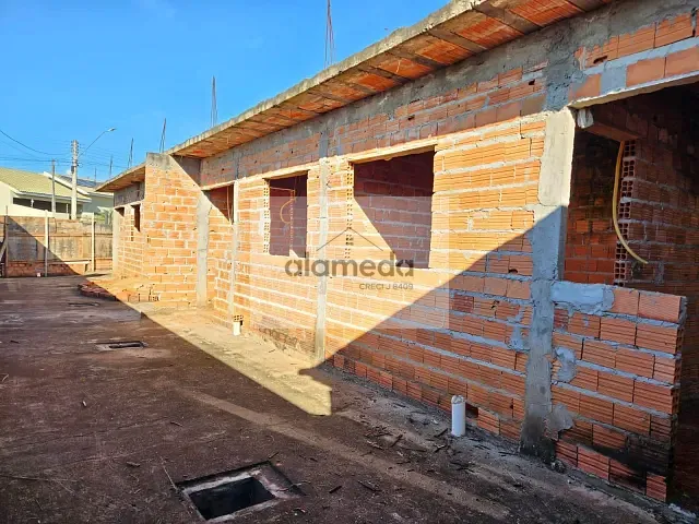 Kitnet com 274m² 5 quartos e 5 banheiros, à venda, no bairro POMPEIA 2 em Jacarezinho
