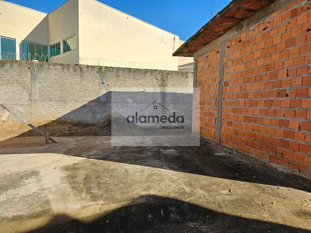 Kitnet com 274m² 5 quartos e 5 banheiros, à venda, no bairro POMPEIA 2 em Jacarezinho