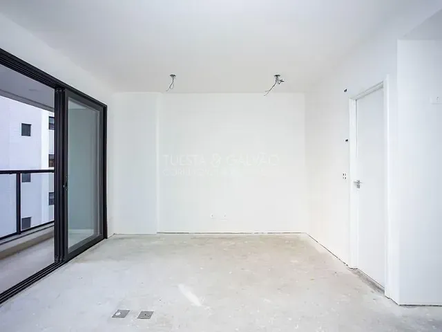 Kitnet com 33m² 1 quarto e 1 banheiro, à venda, no bairro Cristo Rei em Curitiba