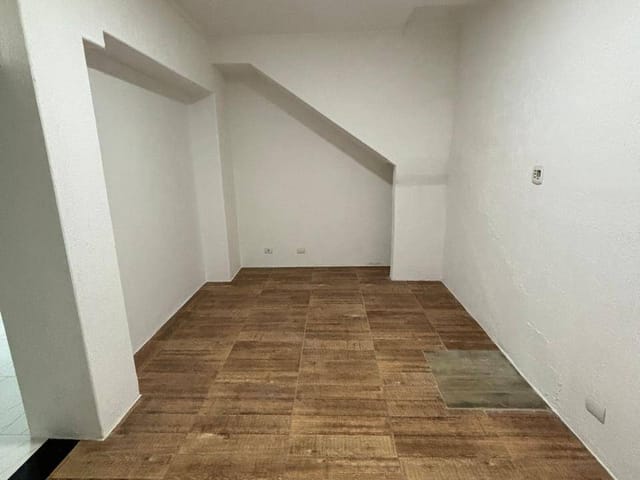 Kitnet com 50m² 1 quarto e 1 banheiro, para alugar, no bairro Parque Vitória em São Paulo