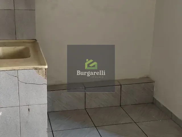 Kitnet com 60m² 1 quarto e 1 banheiro, para alugar, no bairro Centro em Lavras