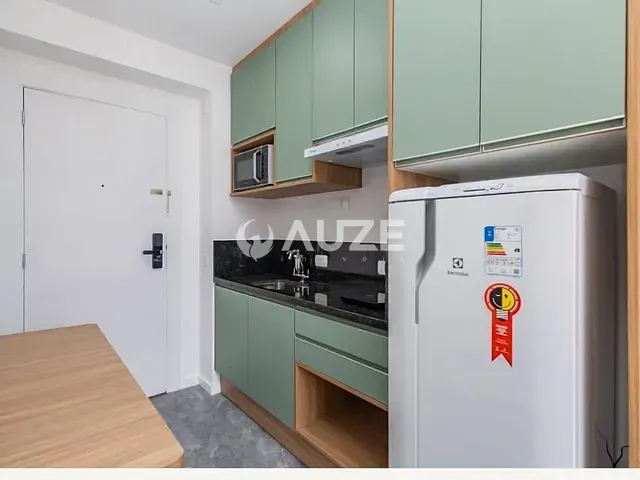 Kitnet com 17m², à venda, no bairro Novo Mundo em Curitiba