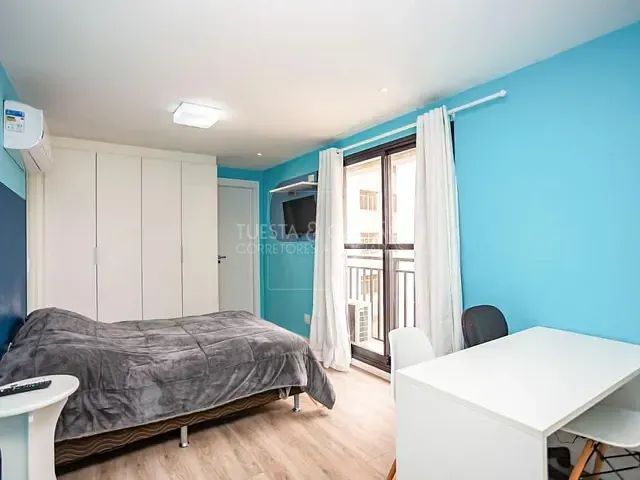 Kitnet com 25m² 1 quarto e 1 banheiro, à venda, no bairro Centro em Curitiba