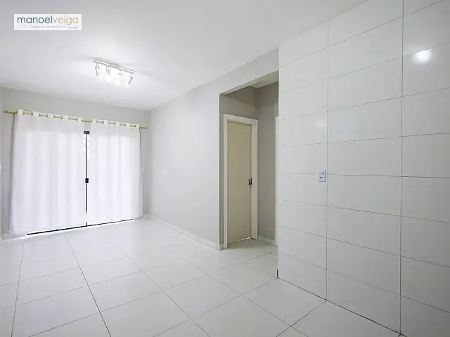 Kitnet 2 quartos e 1 banheiro, para alugar, no bairro Capão Raso em Curitiba