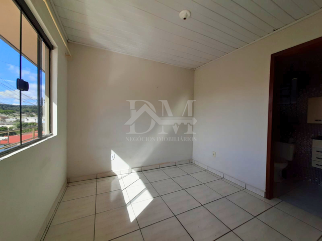 Kitnet 1 quarto e 1 banheiro, para alugar, no bairro Fluviópolis em Jaguariaíva