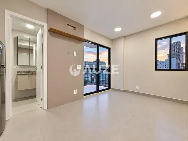 Kitnet com 21m², à venda, no bairro Novo Mundo em Curitiba