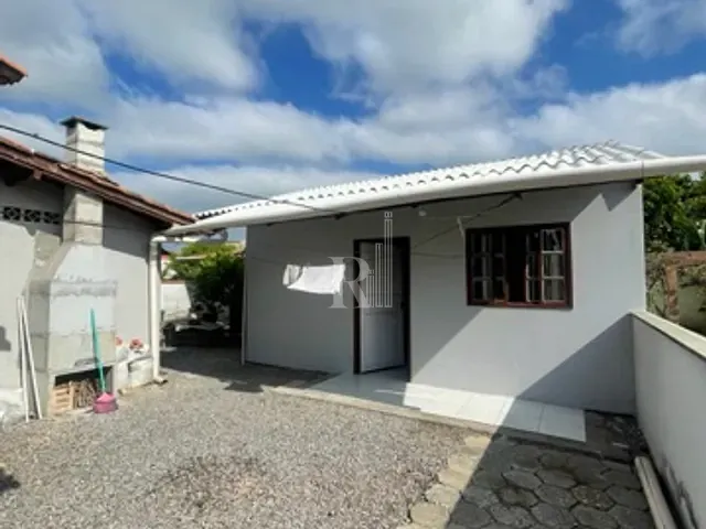 Kitnet 2 quartos e 1 banheiro, para alugar, no bairro XV de Novembro em Tijucas