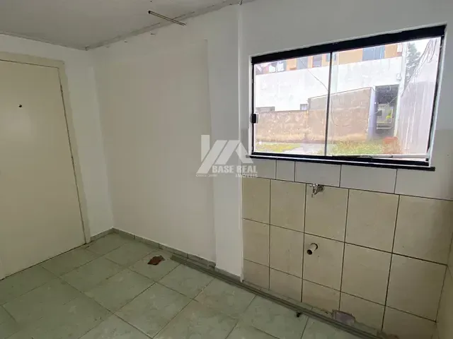 Kitnet 1 quarto e 1 banheiro, para alugar, no bairro Trianon em Guarapuava