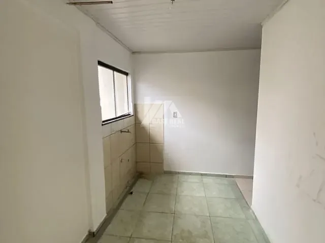 Kitnet 1 quarto e 1 banheiro, para alugar, no bairro Trianon em Guarapuava