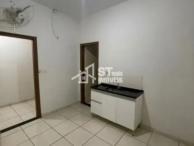 Kitnet com 50m² 1 quarto e 1 banheiro, para alugar, no bairro Centro em Andradas