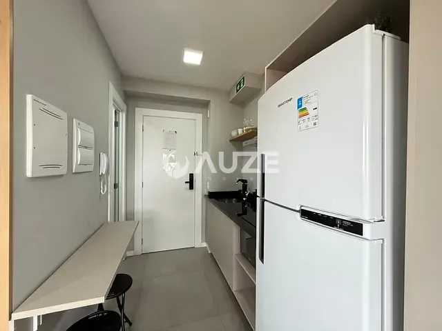 Kitnet com 17m² 1 quarto e 1 banheiro, para alugar, no bairro Novo Mundo em Curitiba