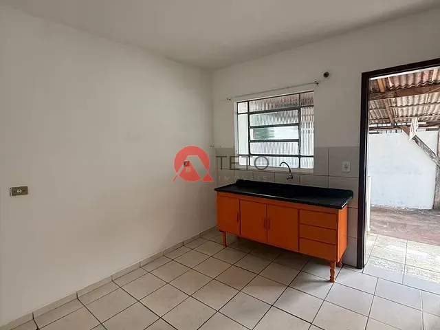 Kitnet 1 quarto e 1 banheiro, para alugar, no bairro Zona 06 em Maringá