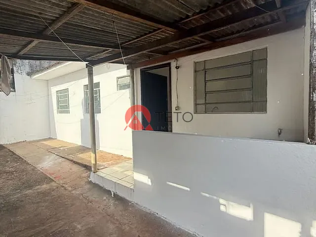 Kitnet 1 quarto e 1 banheiro, para alugar, no bairro Zona 06 em Maringá