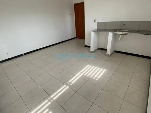 Kitnet com 20m² 1 quarto e 1 banheiro, para alugar, no bairro Vila Romana em São Paulo