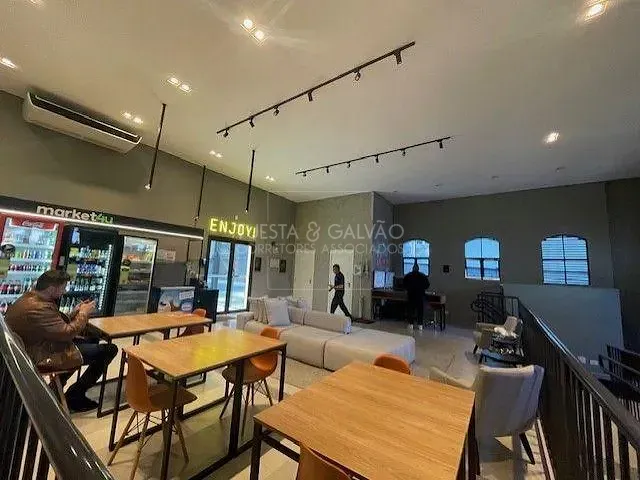 Kitnet com 27m² 1 quarto e 1 banheiro, à venda, no bairro Centro em Curitiba