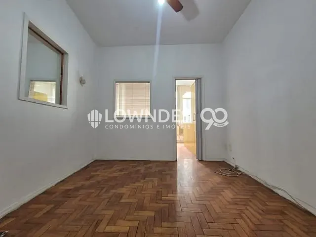 Kitnet 1 quarto e 1 banheiro, à venda, no bairro Copacabana em Rio de Janeiro