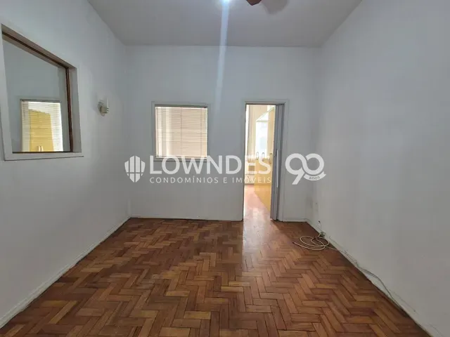 Kitnet 1 quarto e 1 banheiro, à venda, no bairro Copacabana em Rio de Janeiro