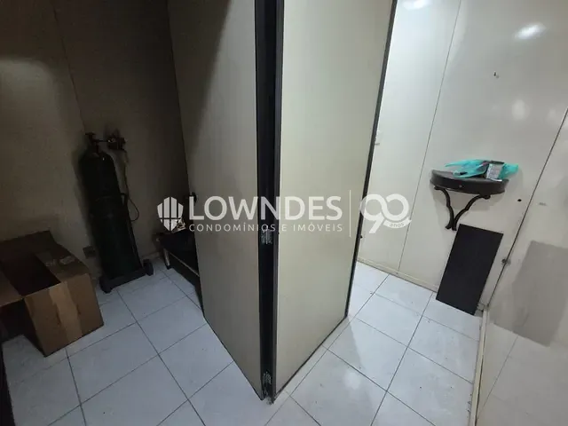 Kitnet 1 quarto e 1 banheiro, à venda, no bairro Copacabana em Rio de Janeiro