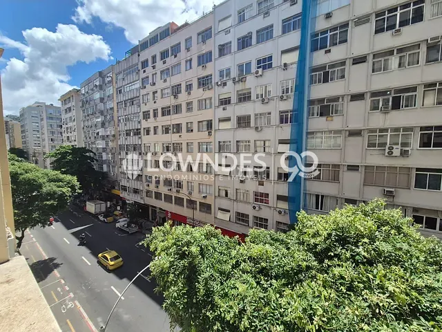 Kitnet 1 quarto e 1 banheiro, à venda, no bairro Copacabana em Rio de Janeiro