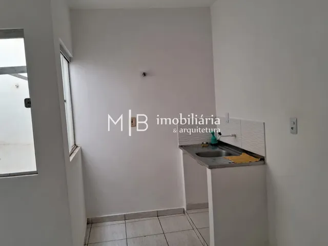 Kitnet 1 quarto e 1 banheiro, para alugar, no bairro CENTRO em CATAGUASES