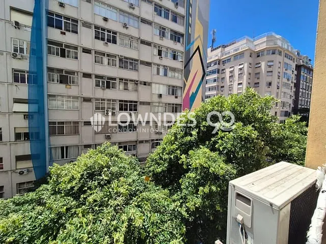 Kitnet 1 quarto e 1 banheiro, à venda, no bairro Copacabana em Rio de Janeiro
