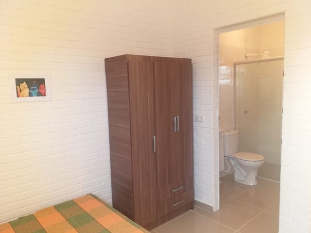 Foto do Kitnet - Kitnet com 1 dormitório para alugar, 25 m² por R$ 1.070,00/mês - Residencial União - São José dos Campos/SP | INDEPENDENCE NEGOCIOS IMOBILIARIOS LTDA