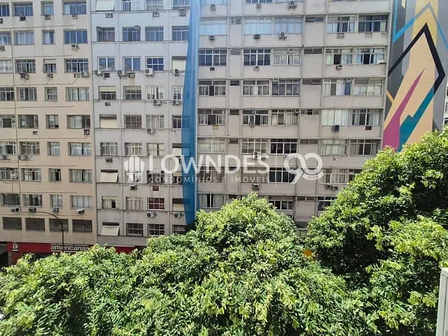 Kitnet 1 quarto e 1 banheiro, à venda, no bairro Copacabana em Rio de Janeiro