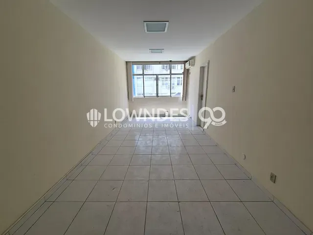 Kitnet 1 quarto e 1 banheiro, à venda, no bairro Copacabana em Rio de Janeiro