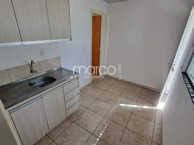 Kitnet para alugar, no bairro Jardim Goiás em Goiânia