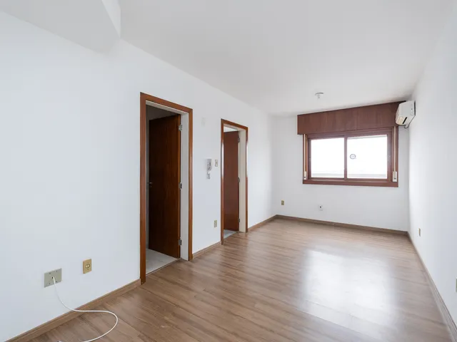 Kitnet com 30m² 1 quarto e 1 banheiro, para alugar, no bairro Centro em Pelotas