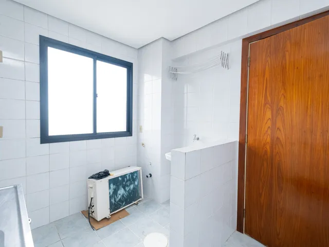 Kitnet com 30m² 1 quarto e 1 banheiro, para alugar, no bairro Centro em Pelotas