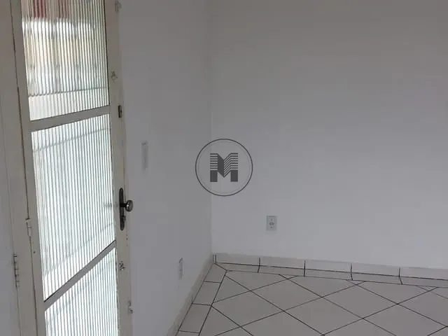 Kitnet 1 quarto e 1 banheiro, para alugar, no bairro Parque Residencial Beira Rio em Guaratinguetá