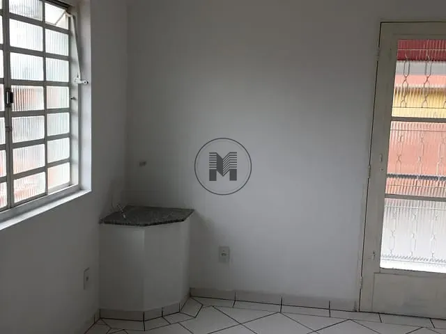 Kitnet 1 quarto e 1 banheiro, para alugar, no bairro Parque Residencial Beira Rio em Guaratinguetá