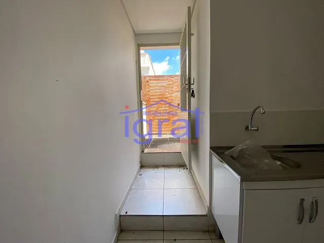 Kitnet 1 quarto e 2 banheiros, para alugar, no bairro Planalto Paulista em São Paulo
