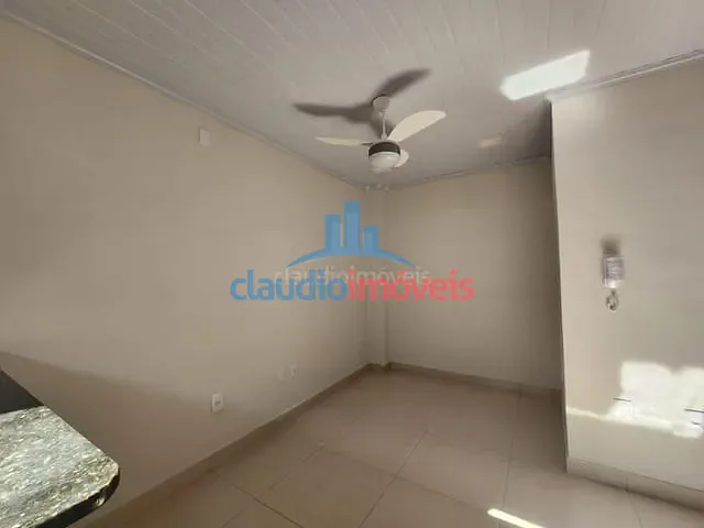 Kitnet 1 quarto e 1 banheiro, para alugar, no bairro Centro em Barra Mansa