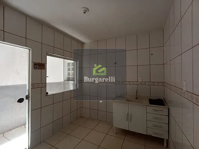 Kitnet 1 quarto e 1 banheiro, para alugar, no bairro Centro em Lavras