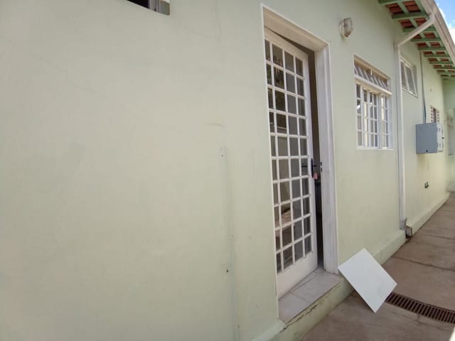 Kitnet com 200m² 1 quarto e 1 banheiro, para alugar, no bairro Centro em São João da Boa Vista