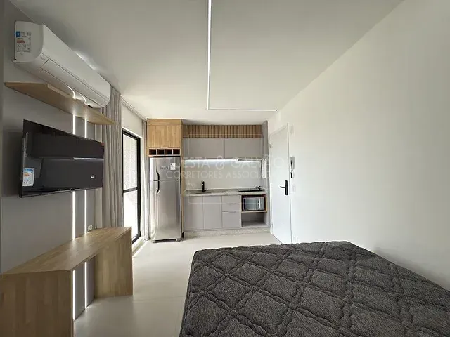 Kitnet com 23m², para alugar, no bairro Novo Mundo em Curitiba