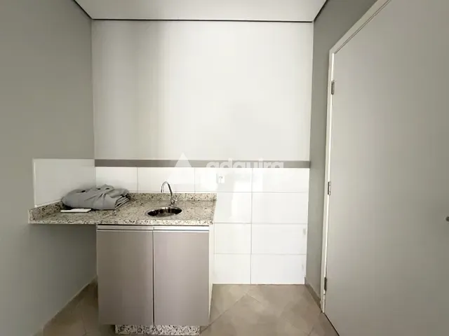 Sala para alugar, no bairro Centro em Ponta Grossa