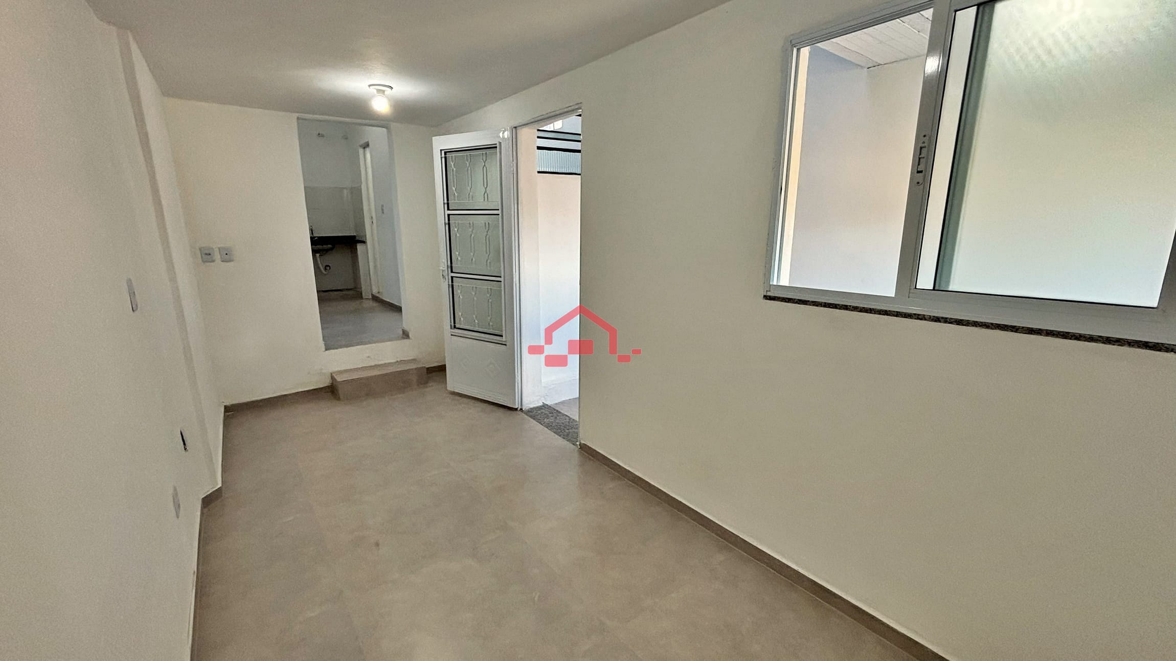 Casa, 1 quarto, 35 m² - Foto 1