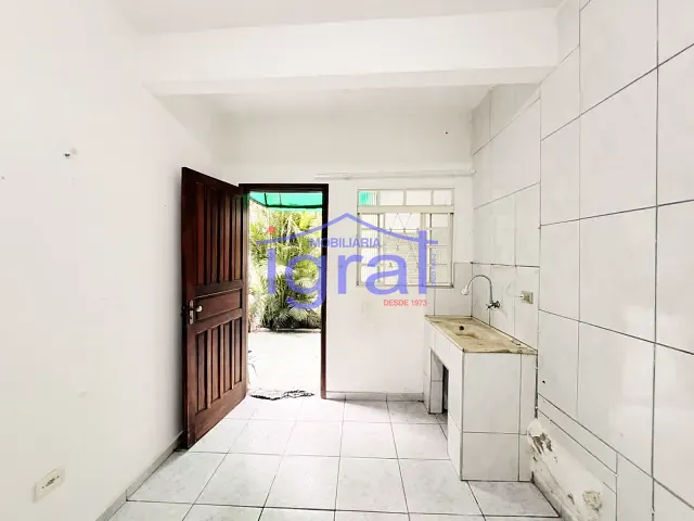 Kitnet 1 quarto e 1 banheiro, para alugar, no bairro Vila Parque Jabaquara em São Paulo