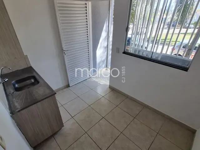 Kitnet para alugar, no bairro Jardim Goiás em Goiânia