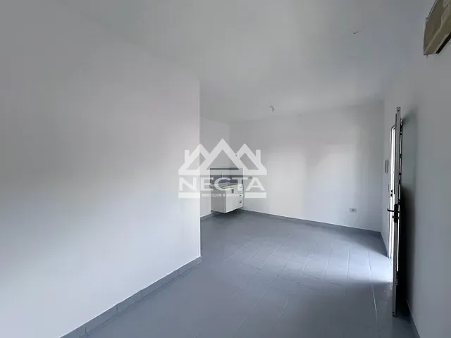 Kitnet com 25m² 1 quarto e 1 banheiro, à venda, no bairro Centro em Caraguatatuba