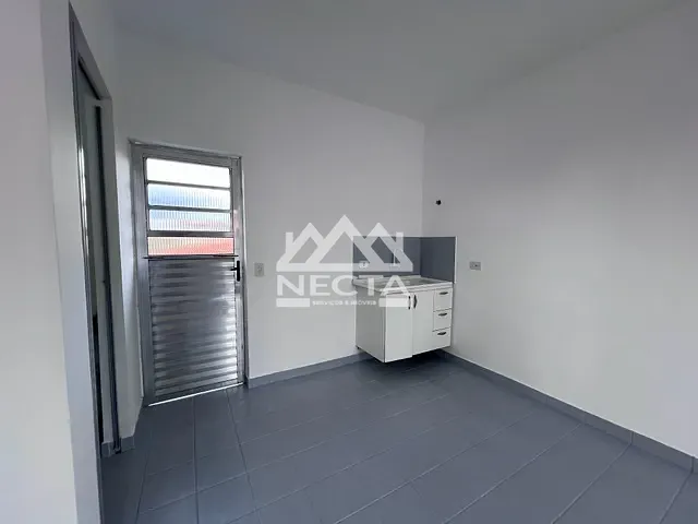 Kitnet com 25m² 1 quarto e 1 banheiro, à venda, no bairro Centro em Caraguatatuba