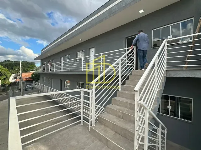 Kitnet 1 quarto e 1 banheiro, à venda ou para alugar, no bairro Jardim Simus em Sorocaba
