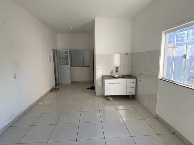 Kitnet 1 quarto e 1 banheiro, para alugar, no bairro Ponte Nova em Extrema