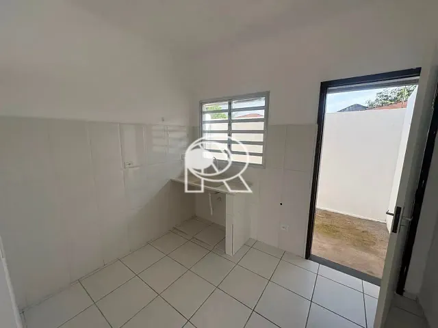 Kitnet 1 quarto e 1 banheiro, para alugar, no bairro Vila Nova Ribeira em Registro
